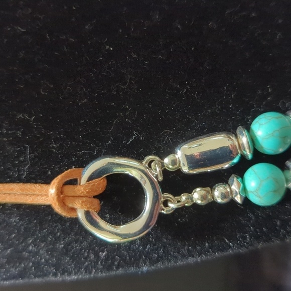 Unmarked Turquoise Color Silver Tone Pendant Adjustable Necklace w/Claw Clasp - Picture 4 of 8